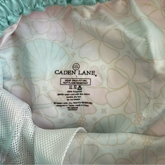 Caden Land family matching swimwear set - Picture 15 of 17